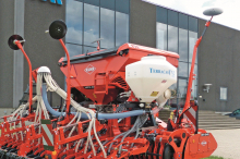 KUHN HR-Venta med Techneat frøsåmaskine KUHN HR-Venta med Techneat frøsåmaskine
