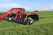 KUHN Merge Maxx 950 bugseret pickup rive KUHN Merge Maxx 950 bugseret pickup rive