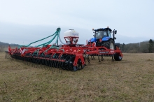 Techneat Terracast 400 l monteret på KUHN Prolander 7500 Techneat Terracast 400 l monteret på KUHN Prolander 7500