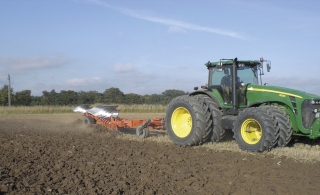 KUHN Challenger plogar