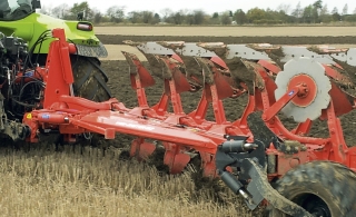 KUHN Vari-Master 153 plogar