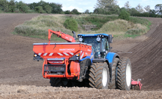 KUHN Levsak monteret sammen med KUHN TF 1512 fronttank