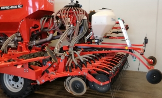 KUHN ESPRO 4000 RC med Terracast frøsåmaskine